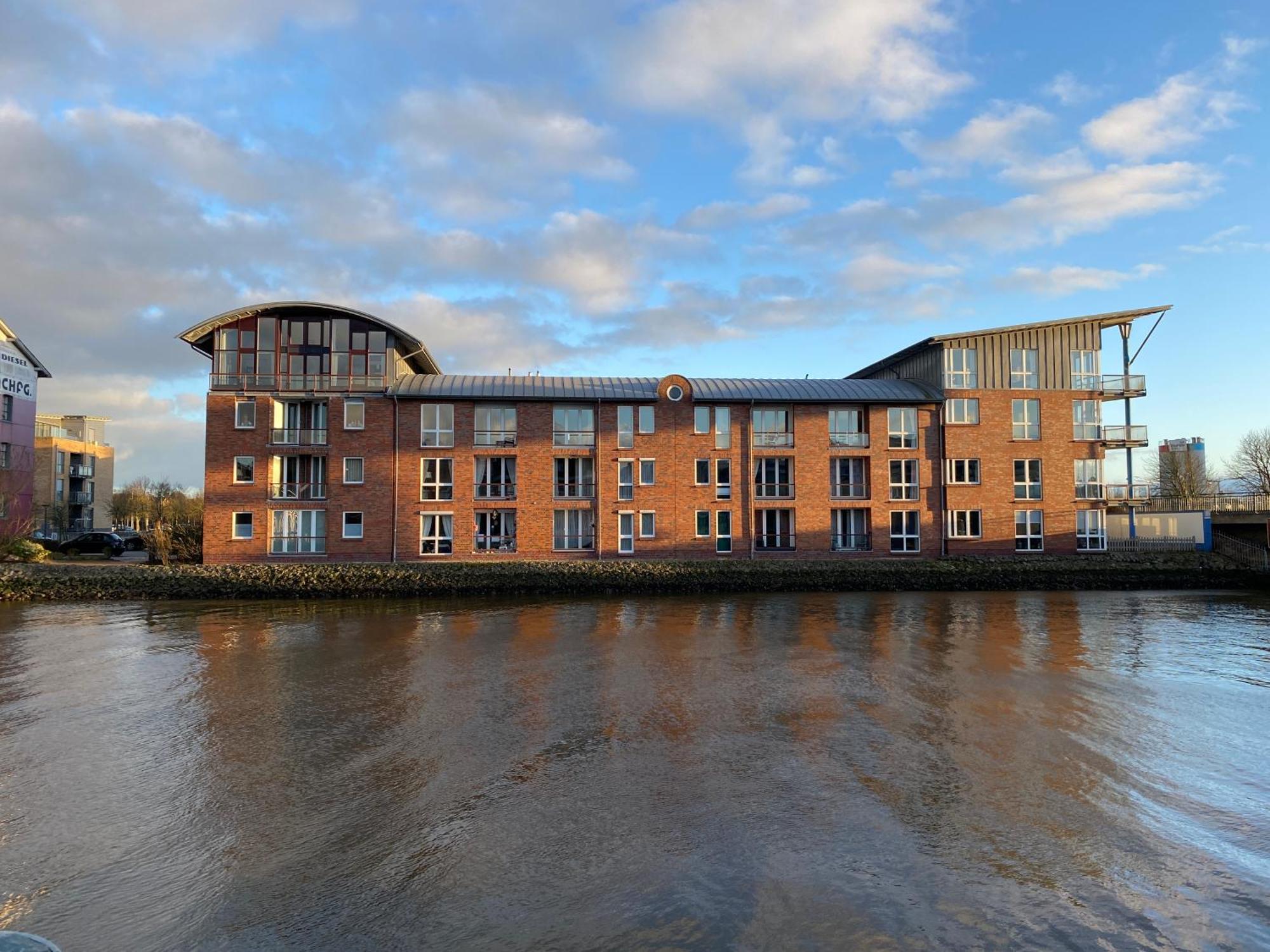 Simmerdeis Am Hafen Husum (Schleswig-Holstein) Exterior foto